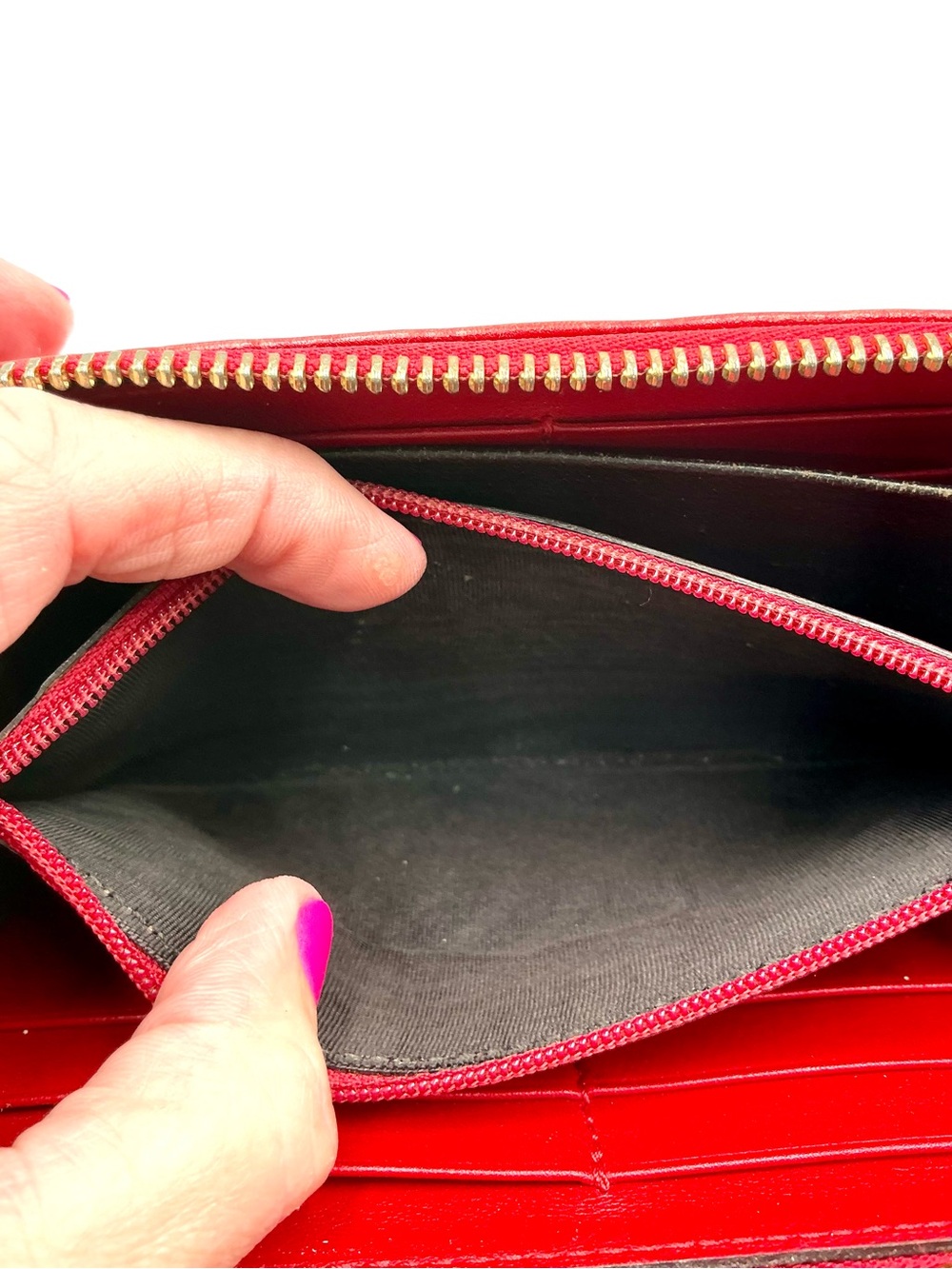 Gucci Red Heart Zip-Around Wallet # 1173 - Picture 6 of 6